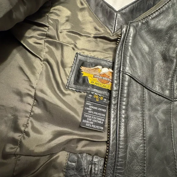 Harley-Davidson black Leather vest - Picture 2 of 6